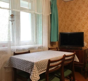 Foto 4. Tres Ambientes piso, para alquilar. Poltava