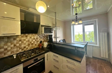 Fotografie Trei Camere apartament, de vânzare. Kryvyi Rih