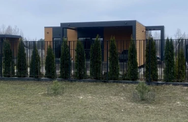 Photo House, for sale. Pliuty