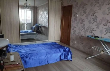 Fotografie Trei Camere apartament, de vânzare. Kyiv Дарницкий район, Pozniaky