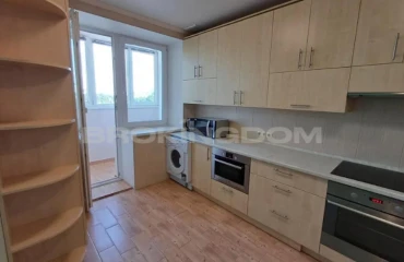 Foto Tres Ambientes piso, en venta. Kyiv Соломенский