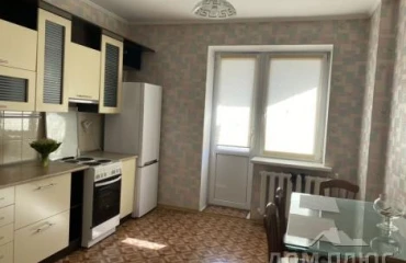Foto Monoambiente piso, en venta. Kyiv Дарницкий