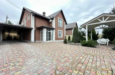 Photo House, for sale. Zaporizhzhia Вознесеновский