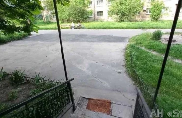 Zdjęcie Komercyjna, na sprzedaż. Kyiv