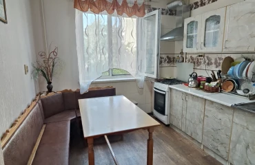Zdjęcie Trzypokojowe mieszkanie, na sprzedaż. Kyiv Днепровский