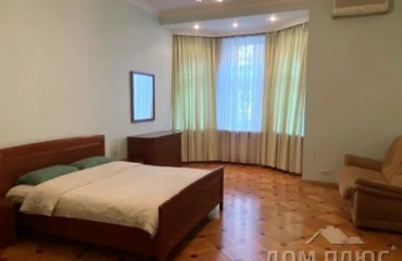 Photo Three-Room flat, to rent. Kyiv Шевченковский