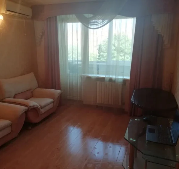 Zdjęcie 1. Trzypokojowe mieszkanie, do wynajęcia. Poltava Подольский