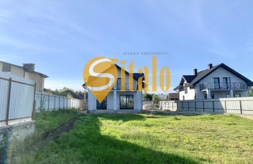 Photo House, for sale. Hnidyn
