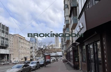 Foto Tres Ambientes piso, en venta. Kyiv Голосеевский