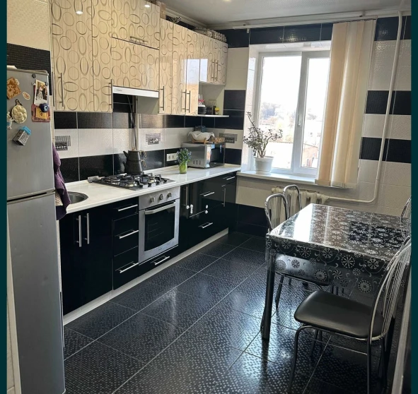 Фото 1. Трикімнатна квартира, продаж. Полтава Подольский