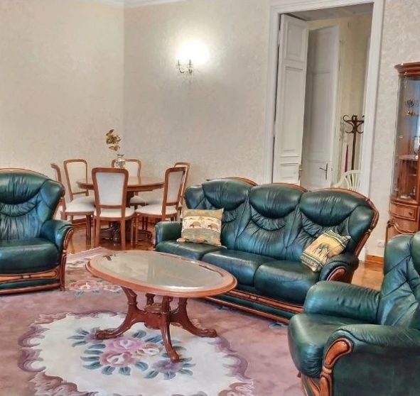 Foto 1. Tres Ambientes piso, para alquilar. Odesa Приморский