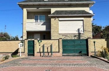 Photo House, for sale. Poltava Шевченковский (Октябрьский)