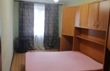 Foto Tres Ambientes piso, para alquilar. Poltava Киевский