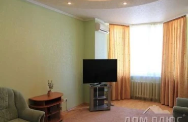 Foto Tres Ambientes piso, para alquilar. Kyiv Дарницкий