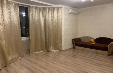 Foto Dos Ambientes piso, para alquilar. Kyiv Дарницкий район, Vyrlytsia