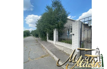Photo House, for sale. Abrykosivka