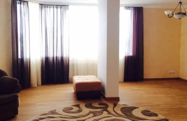 Photo Three-Room flat, for sale. Kyiv Голосеевский