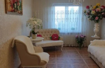 Fotografie Trei Camere apartament, de vânzare. Kyiv Дарницкий район, Pozniaky